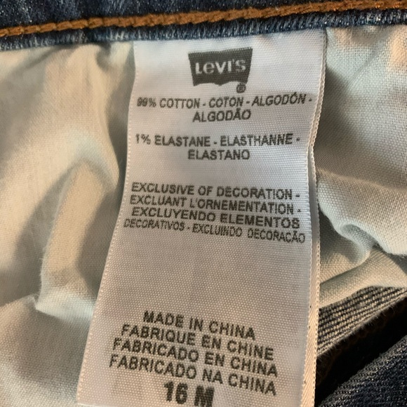 Levi’s Perfectly Slimming Bootcut 512 Jeans - Picture 4 of 6